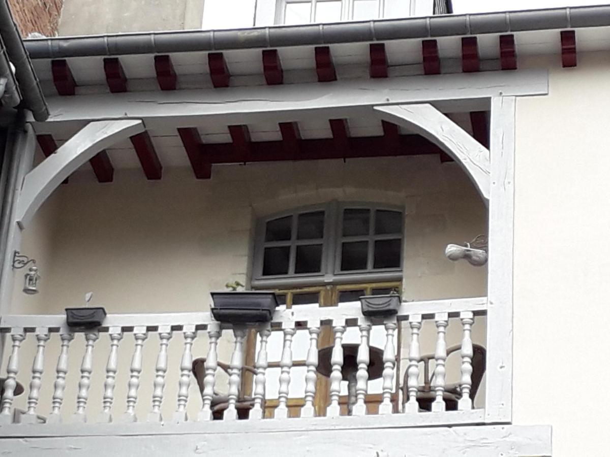 Gite Du Passant Rennais Avec Balcon Sur Cour Rennes Exterior foto