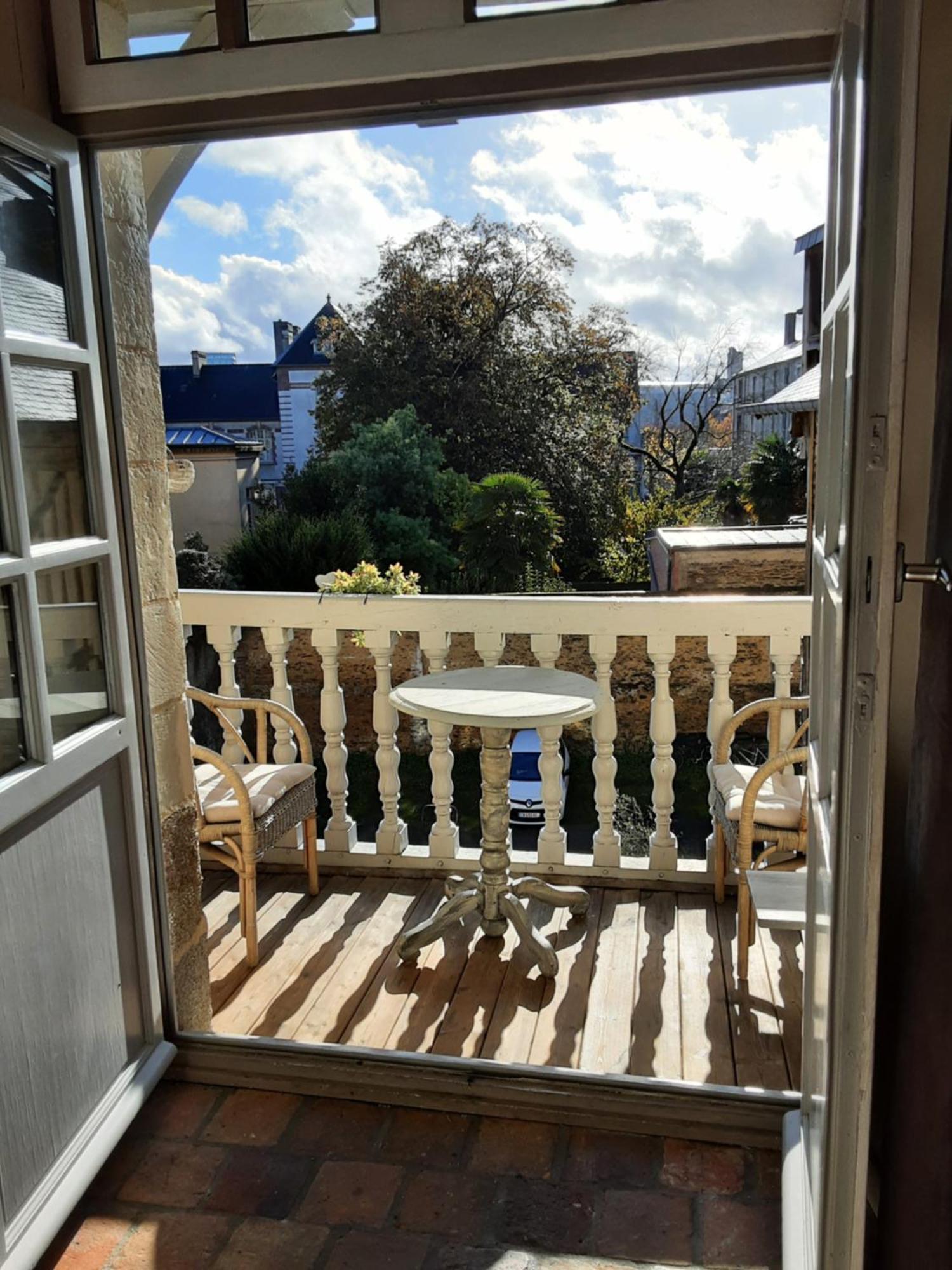 Gite Du Passant Rennais Avec Balcon Sur Cour Rennes Exterior foto