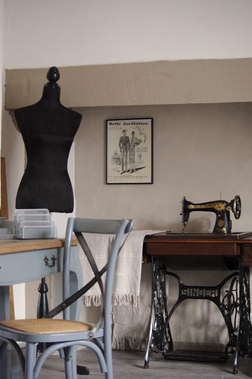 Gite Du Passant Rennais Avec Balcon Sur Cour Rennes Habitación foto
