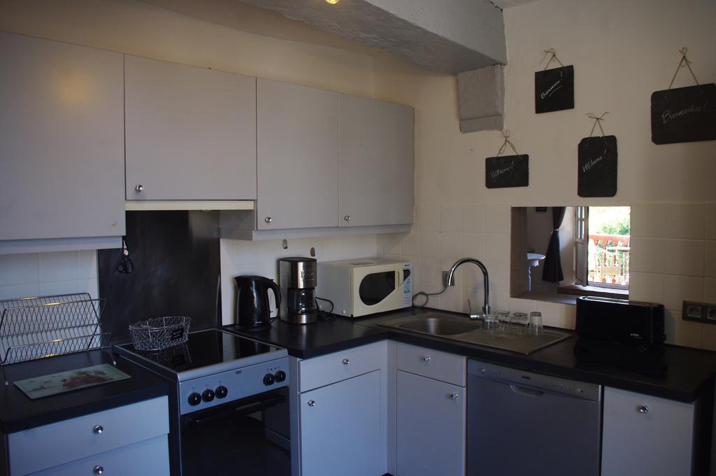 Gite Du Passant Rennais Avec Balcon Sur Cour Rennes Habitación foto