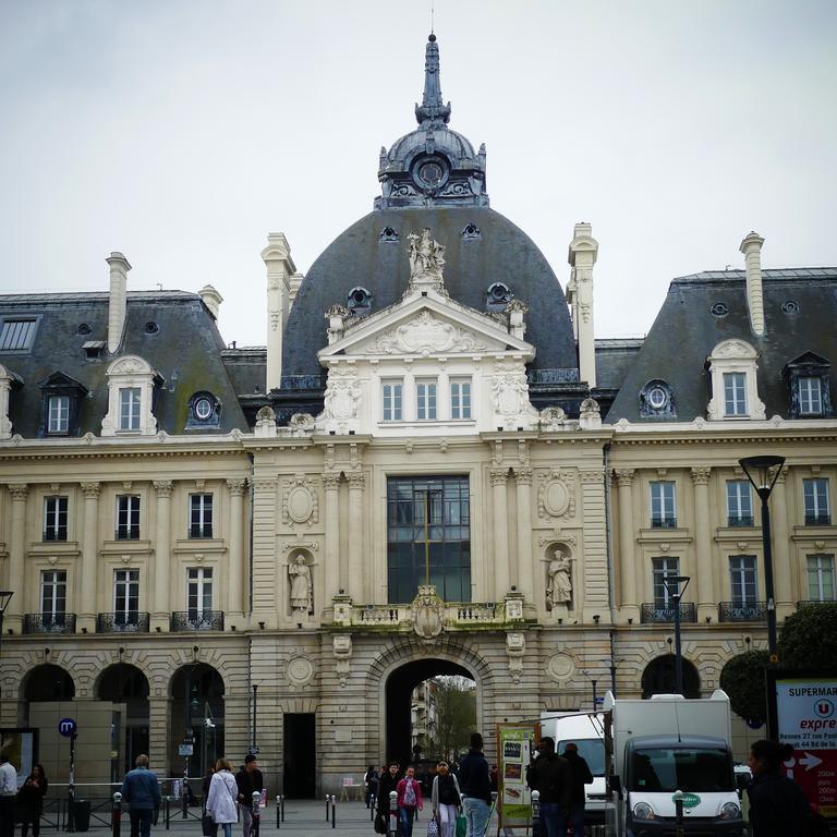 Gite Du Passant Rennais Avec Balcon Sur Cour Rennes Exterior foto